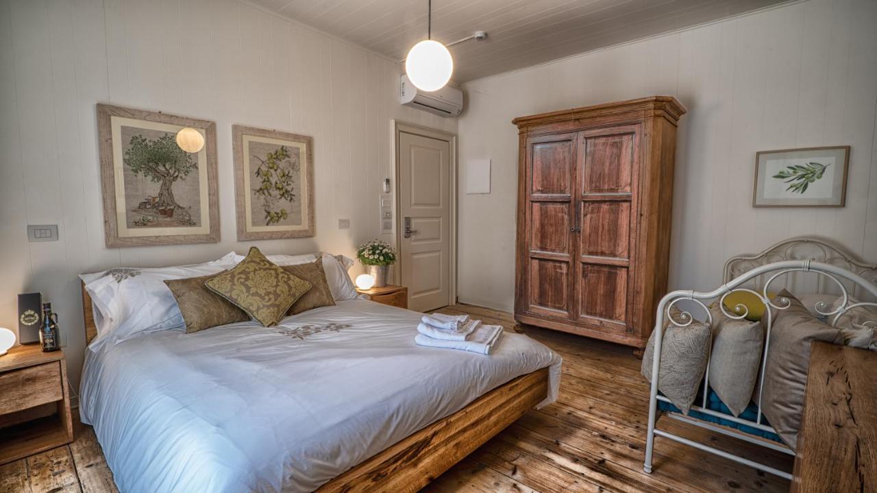 Locanda Dell'Oleificio Mezzane di Sotto ภายนอก รูปภาพ