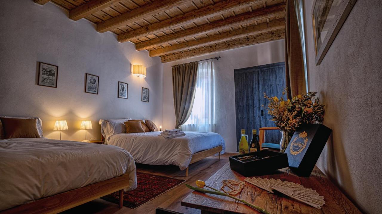 Locanda Dell'Oleificio Mezzane di Sotto ภายนอก รูปภาพ