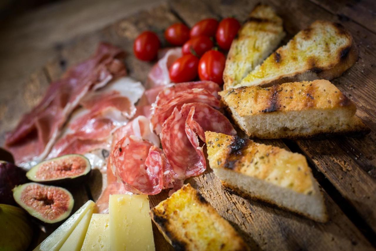 Locanda Dell'Oleificio Mezzane di Sotto ภายนอก รูปภาพ